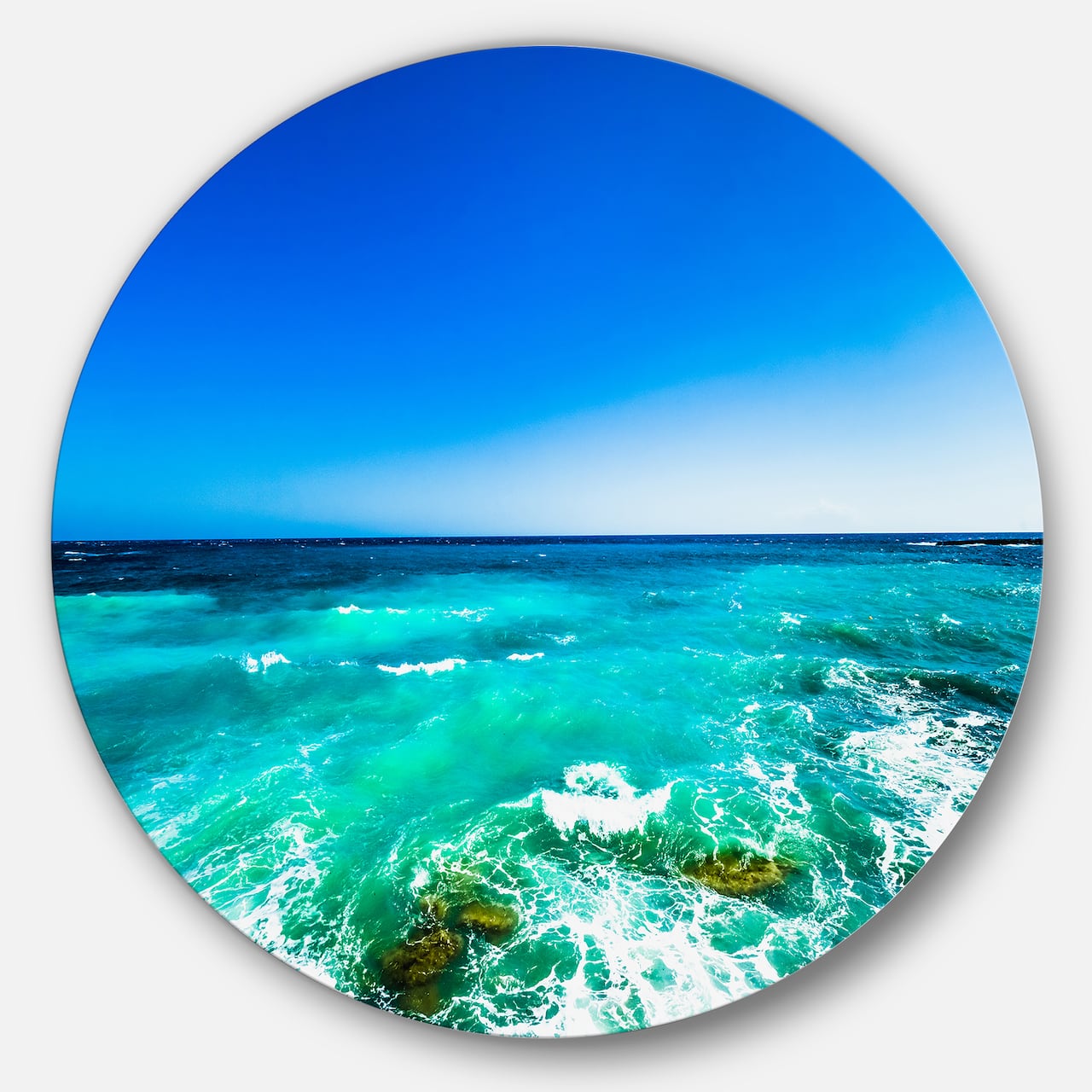 Designart - Seashore with Clear Water and Sky' Disc Seashore Metal Circle Wall Art
